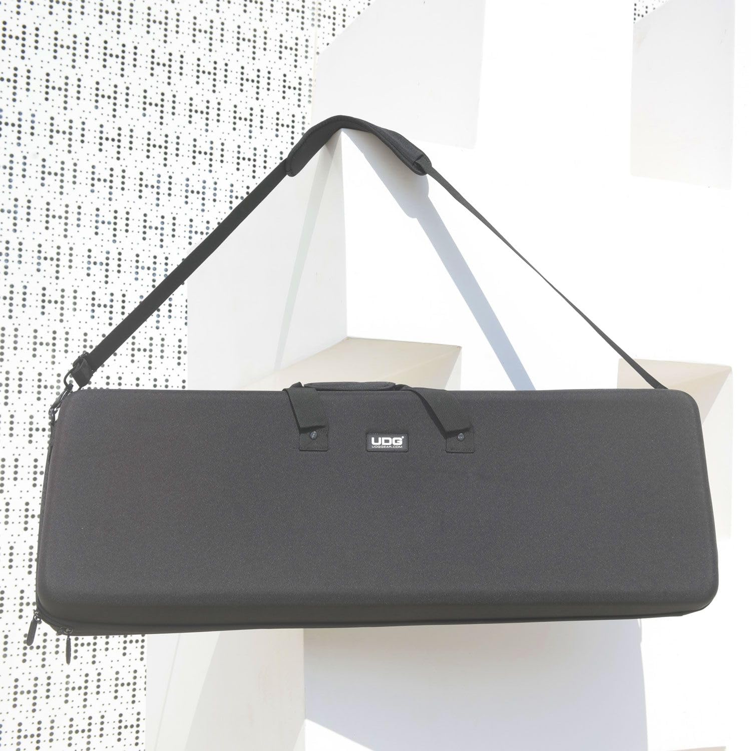 Amazon | UDG Creator 61 Keyboard Hardcase Black [キーボード 61鍵盤